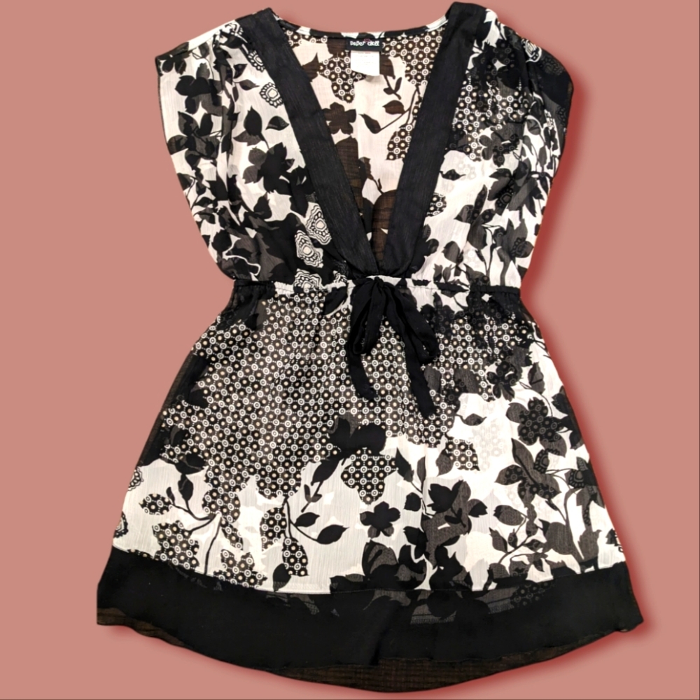 Black and white sheer detailed top